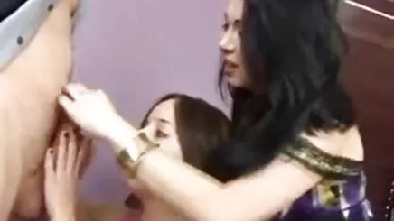 Bir kafede bedava azeri seks indir iki amatör yanıp sönen
