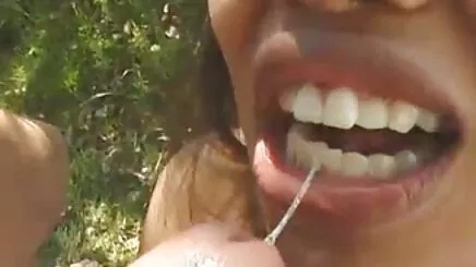Kulaklık ve kinky lansmanı ile Babe rock çıplak azerıseks
