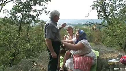 Derinlerde qehbelerin sikisi