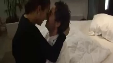 Vücuda dokunmayı azeri sikişme Öğren.