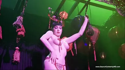 bir adam için iki kötü azeri seksi porno anne